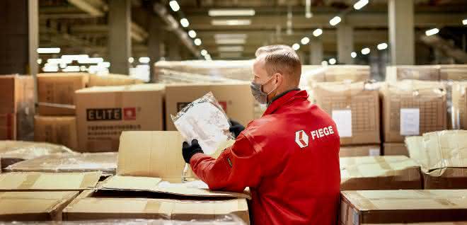 Corona crisis: Fiege distributes protective equipment for medical staff