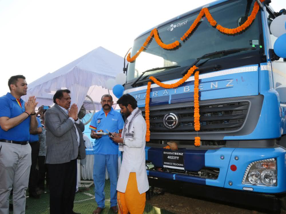 Großauftrag für Daimler Trucks in Indien Großauftrag für Daimler Trucks in Indien