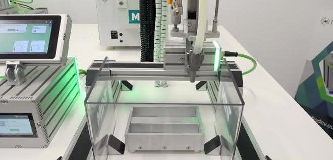 Robodev integration: Mint automates the screwdriving process