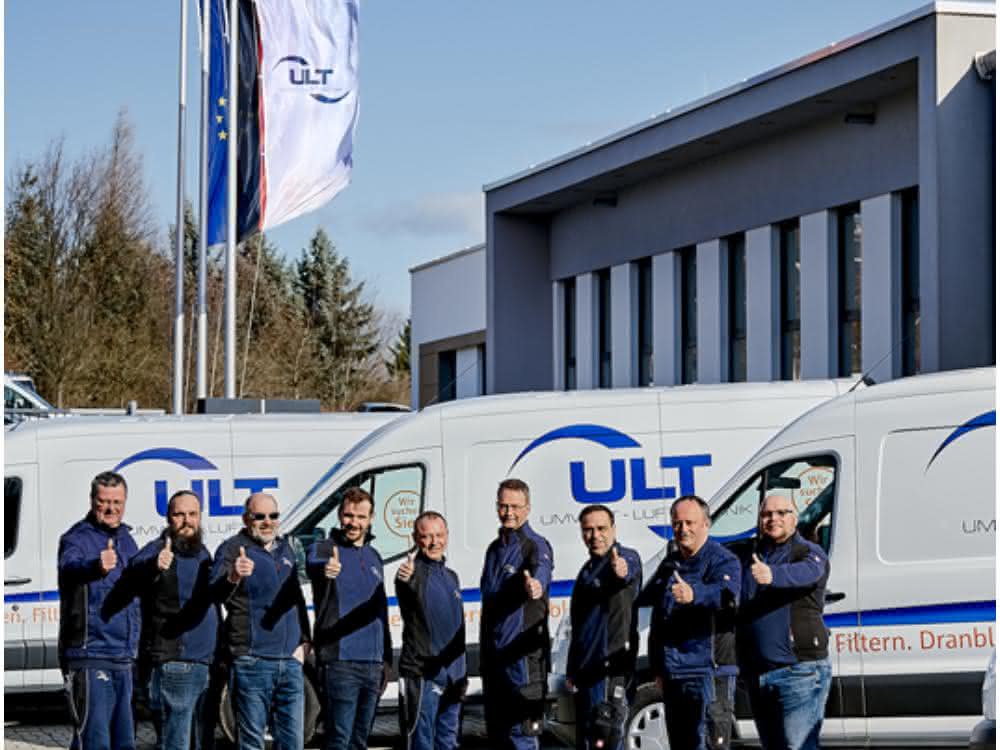 Service team from ULT