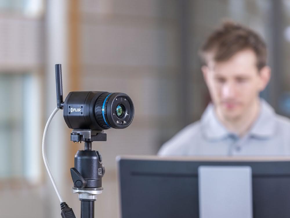 Flir-A400_A700 Corona virus: Contactless temperature monitoring with thermal imaging cameras