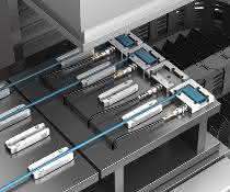 With IO-Link: Proximity sensors detect different components