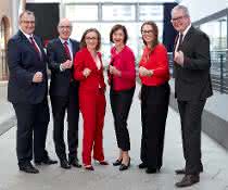 Neuer DB Cargo-Vorstand mit 50 Prozent Frauenanteil Neuer DB Cargo-Vorstand mit 50 Prozent Frauenanteil