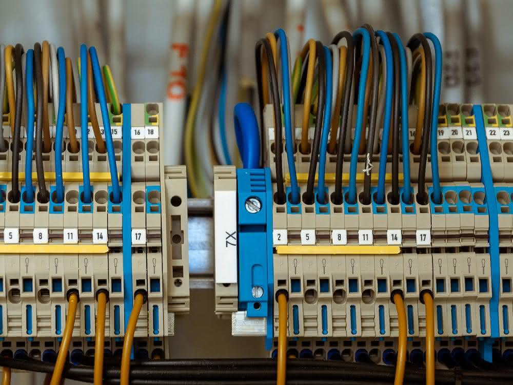 ZVEI-Elektroindustrie ZVEI-Umfrage: Corona-Krise: Auftragseinbruch in der Elektroindustrie