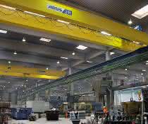 Cranes: Crane systems: Concrete lifted with power