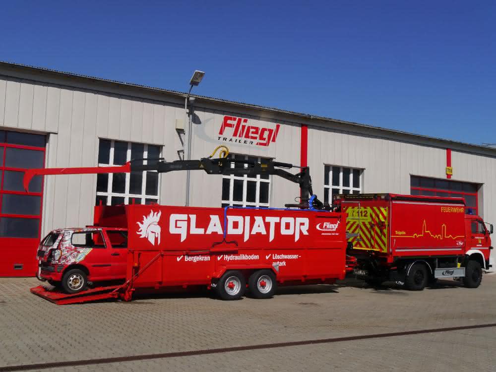 Extinguishing container: Fliegl presents mobile extinguishing container for e-cars