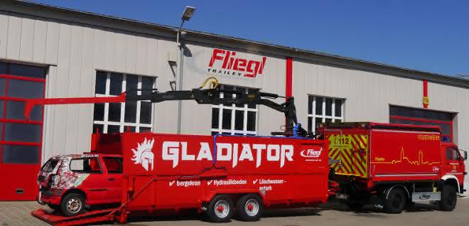 Extinguishing container: Fliegl presents mobile extinguishing container for e-cars