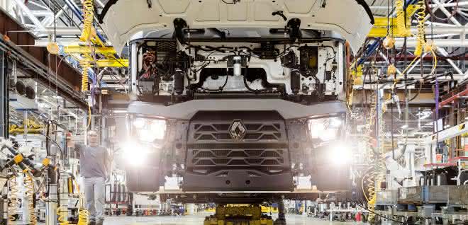Wiederaufnahme der Produktion: Renault Trucks bereitet schrittweisen Wiederanlauf der französischen Werke vor Renault Trucks bereitet schrittweisen Wiederanlauf der französischen Werke vor