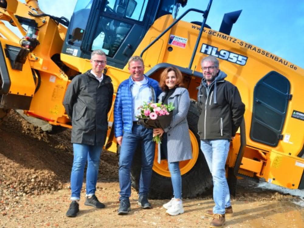 Maschinenpark für den Straßen- und Tiefbau: Hyundai-Maschinen im Emsland