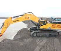 Hyundai-Großbagger gewinnt Kies in Irland