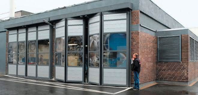 Deutz relies on folding doors from Efaflex Deutz relies on folding doors from Efaflex