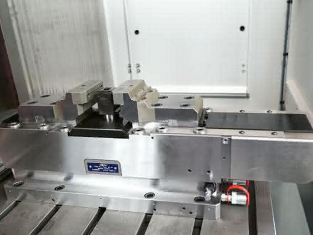 Clamping device HZS-798x180 Clamping device HZS-798x180