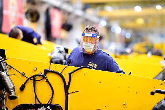 JCB nimmt Produktion wieder auf