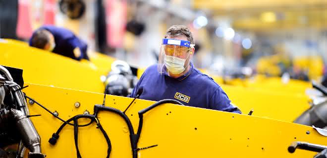 JCB nimmt Produktion wieder auf