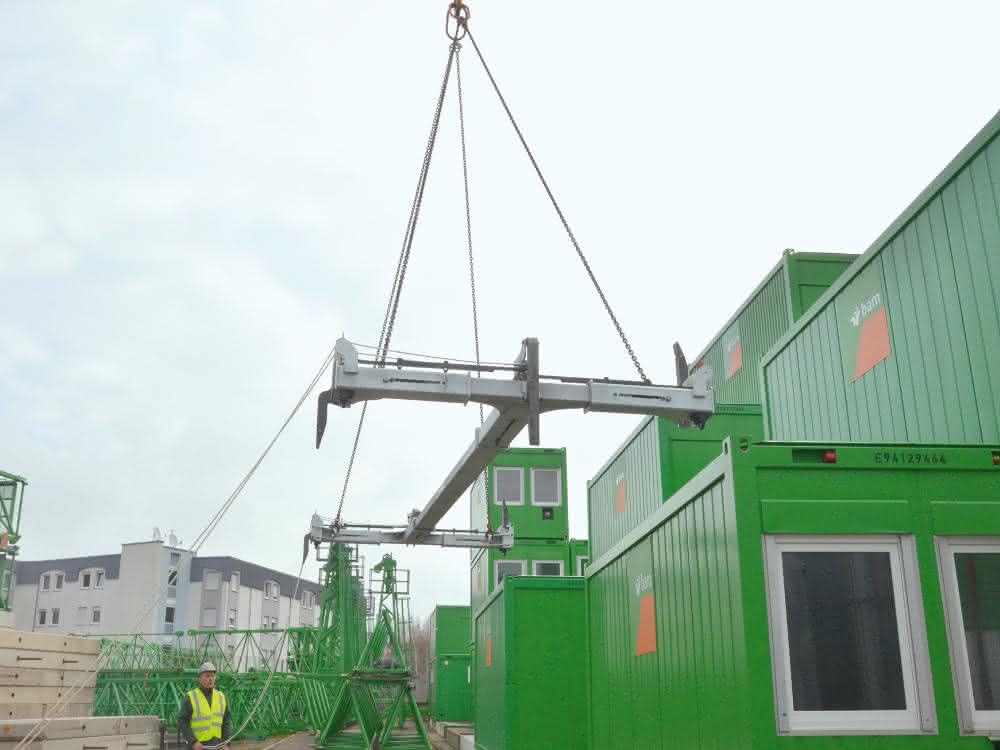 Bau-Container sicher versetzen