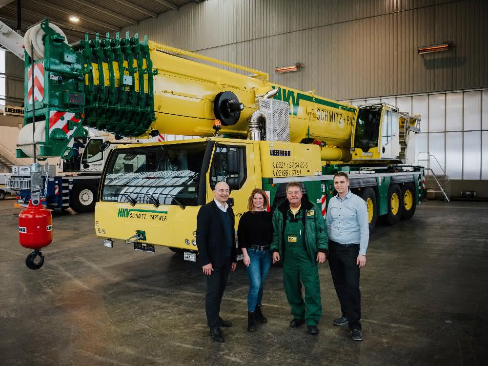 HKV Schmitz entscheidet sich für neuen Liebherr-Kran HKV Schmitz entscheidet sich für neuen Liebherr-Kran