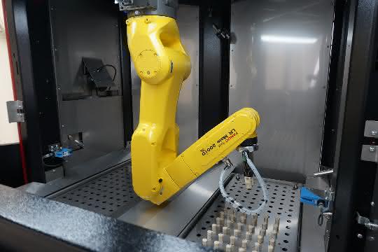 Drive-in with robot: Contactless corona test