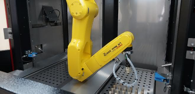 Drive-in with robot: Contactless corona test