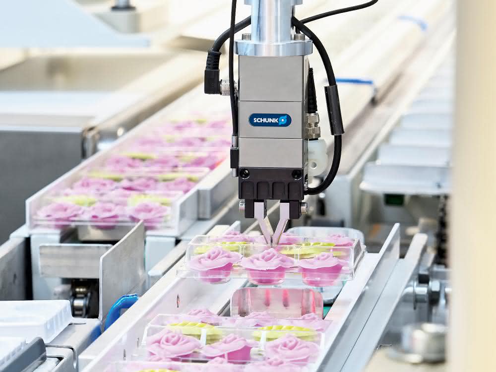 Grippers in the food industry: Metered gripping force for blister handling