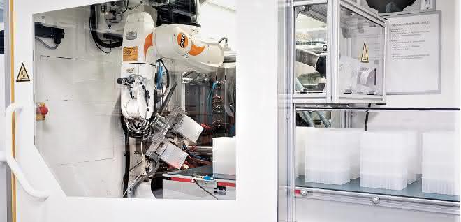 Kuka-Ritter injection molding machine