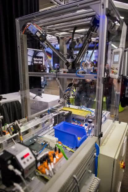 Low-cost Delta robot: Robots in the production of fire-resistant glass
