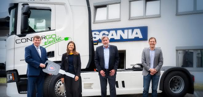 Contargo takes delivery of overhead line hybrid trucks for test track
