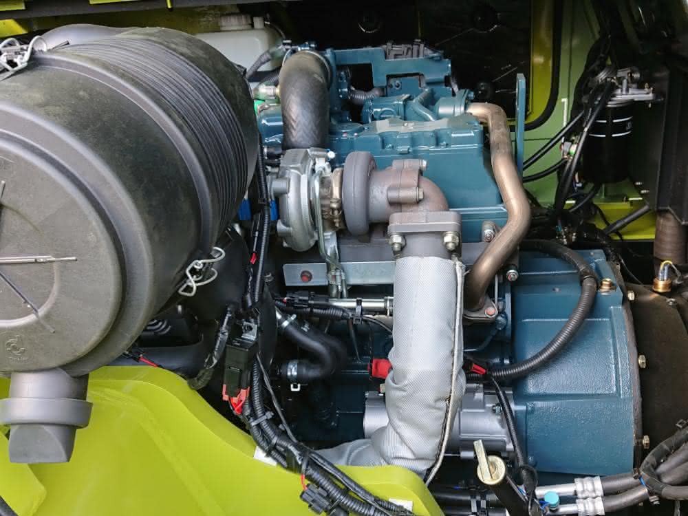 Clark_Kubota engine