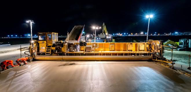 Strabag saniert Schnell-Rollbahnen