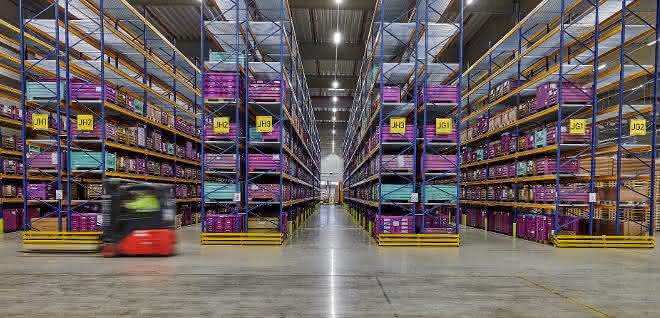 DB Schenker presents global space check