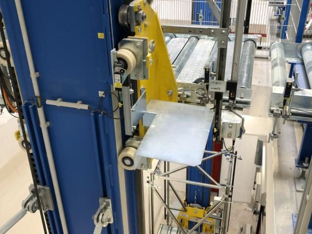 Kardex Mlog realisiert Fördertechnik über drei Ebenen