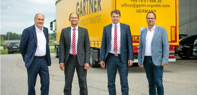 Major order for 120 long semi-trailers