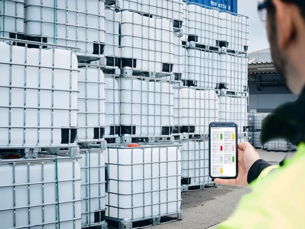 Sensor with cloud service: Inventory management with smart fill level measurement