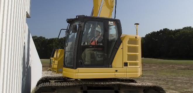 Neuer Kurzheckbagger Cat 325