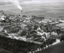 Neue Merck-Fabrik in Darmstadt, 1913 (Bild: Merck). Neue Merck-Fabrik in Darmstadt, 1913.