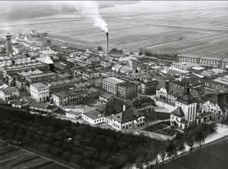 Neue Merck-Fabrik in Darmstadt, 1913 (Bild: Merck). Neue Merck-Fabrik in Darmstadt, 1913.