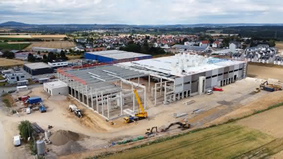 Phönix invests in two AutoStore systems from Element Logic