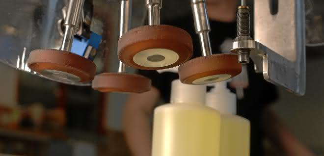 Small shock absorbers in use: Tuning in automation