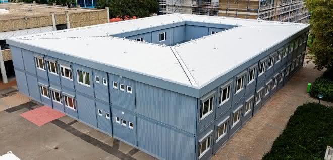 Mobile Container-Raumlösungen: Zwei Schulen in Modulbauweise