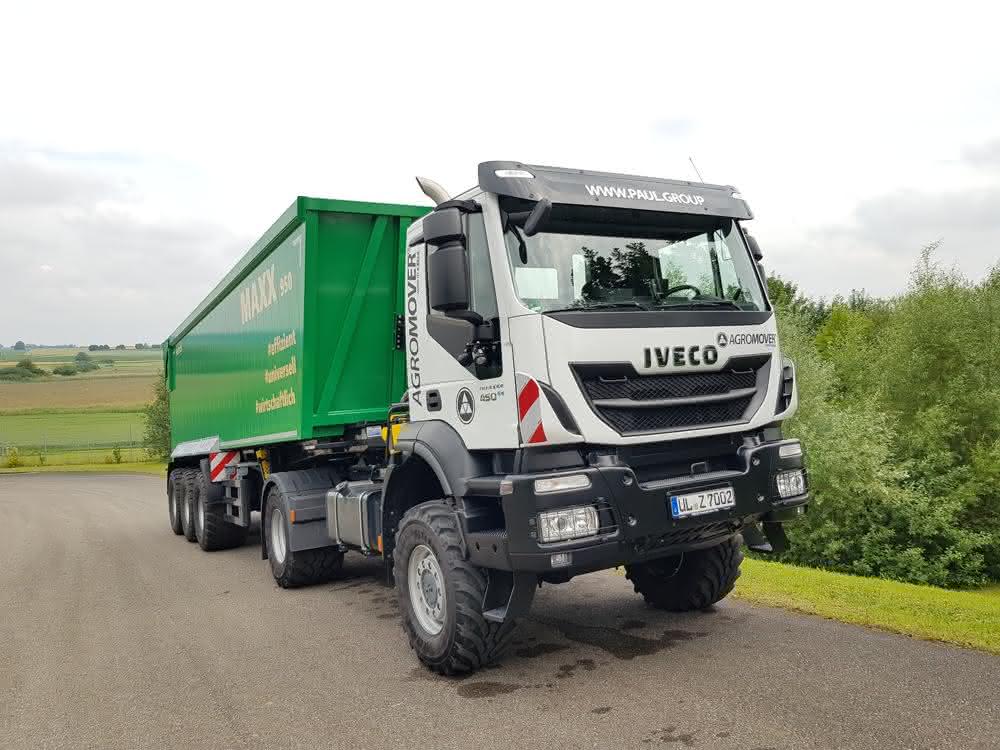 Iveco Trakker Agro Mover mit Reisch-Dreiachskipper