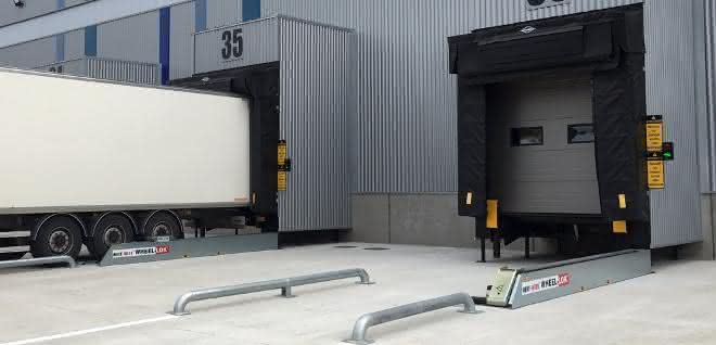 Vehicle locking