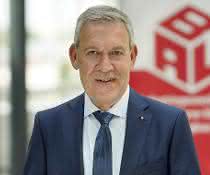 IG BAU nimmt Schlichterspruch zur Bau-Tarifrunde an