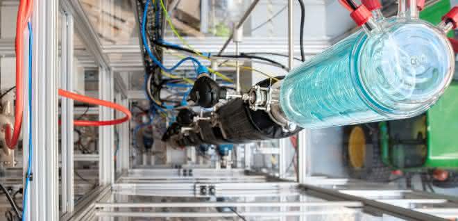 Blick in die neue Demonstrationsanlage für OME am TUM Campus Straubing für Biotechnologie und Nachhaltigkeit