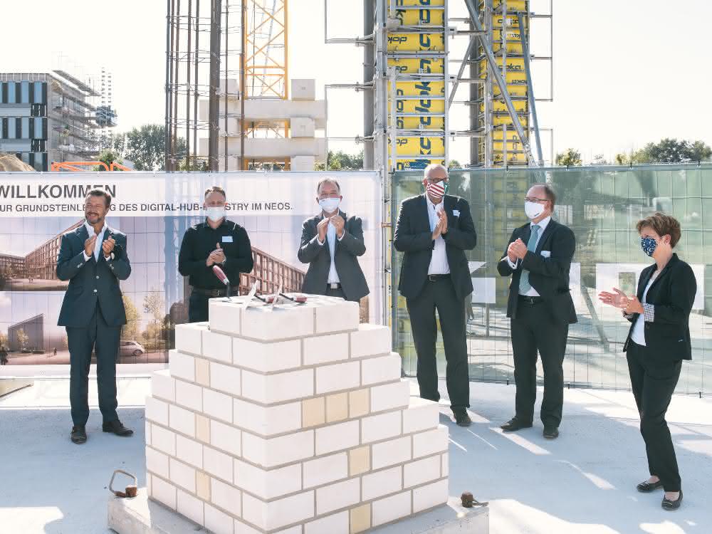 Digital power for Bremen and Lenze