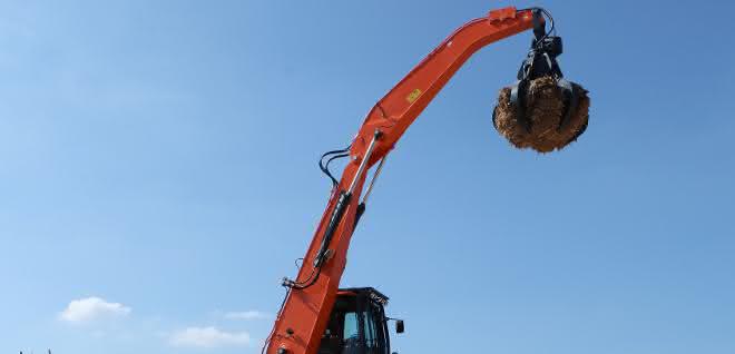 23-Tonnen-Bagger: Doosan baut Angebot an Umschlagbaggern aus