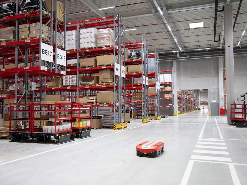 External warehouse expanded: io-consultants expands logistics at Adolf Würth