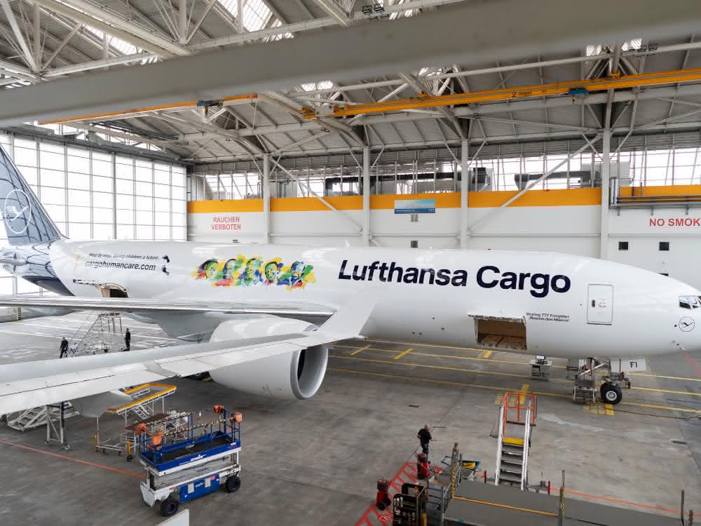 New ambassador for Lufthansa Cargo's social commitment