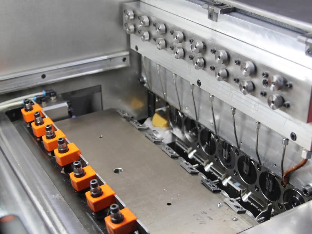 7-stage press from Arnold Umformtechnik