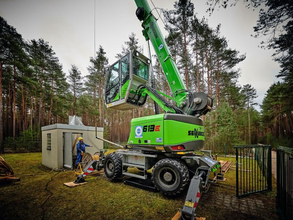 Telekran im Einsatz: Ein Telekran im Brunnenbau