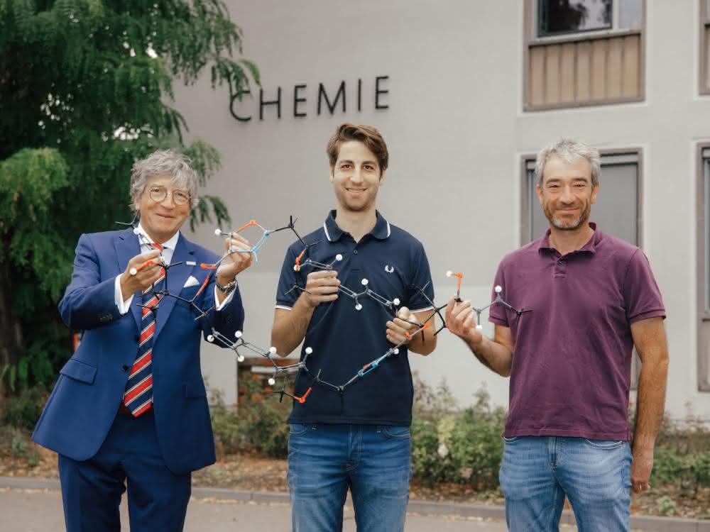 Prof. Dr. Schinzer, Luca Lizzadro und Dr. Oliver Spieß Forscher