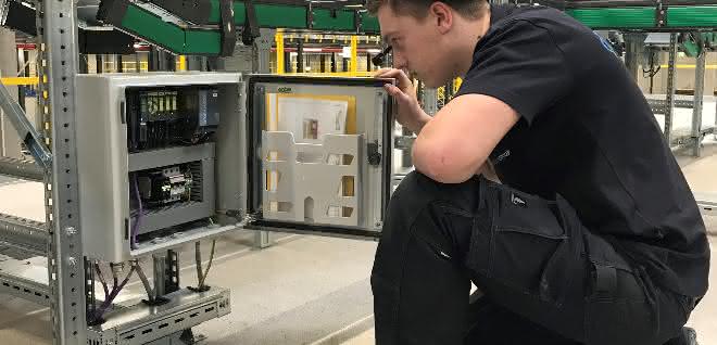 Beumer Group offers smart glasses for better customer service